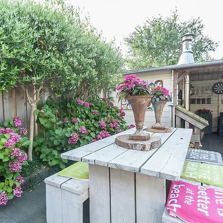 Holiday home Holiday Vlindertuin *